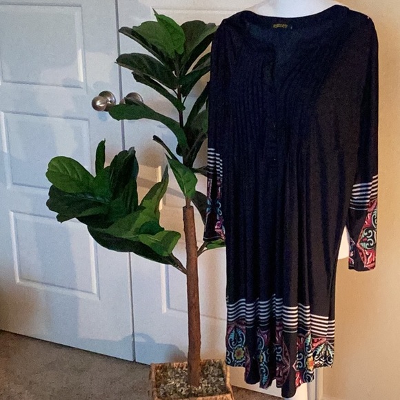 Size XL Tunic pleated detail - Picture 2 of 8